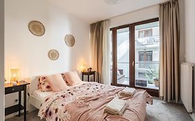 Home Of Serenity - 2 Bdr, Free Parking And Terrace