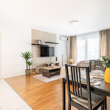 Home Of Serenity - 2 Bdr, Free Parking And Terrace Budapesta Exterior foto