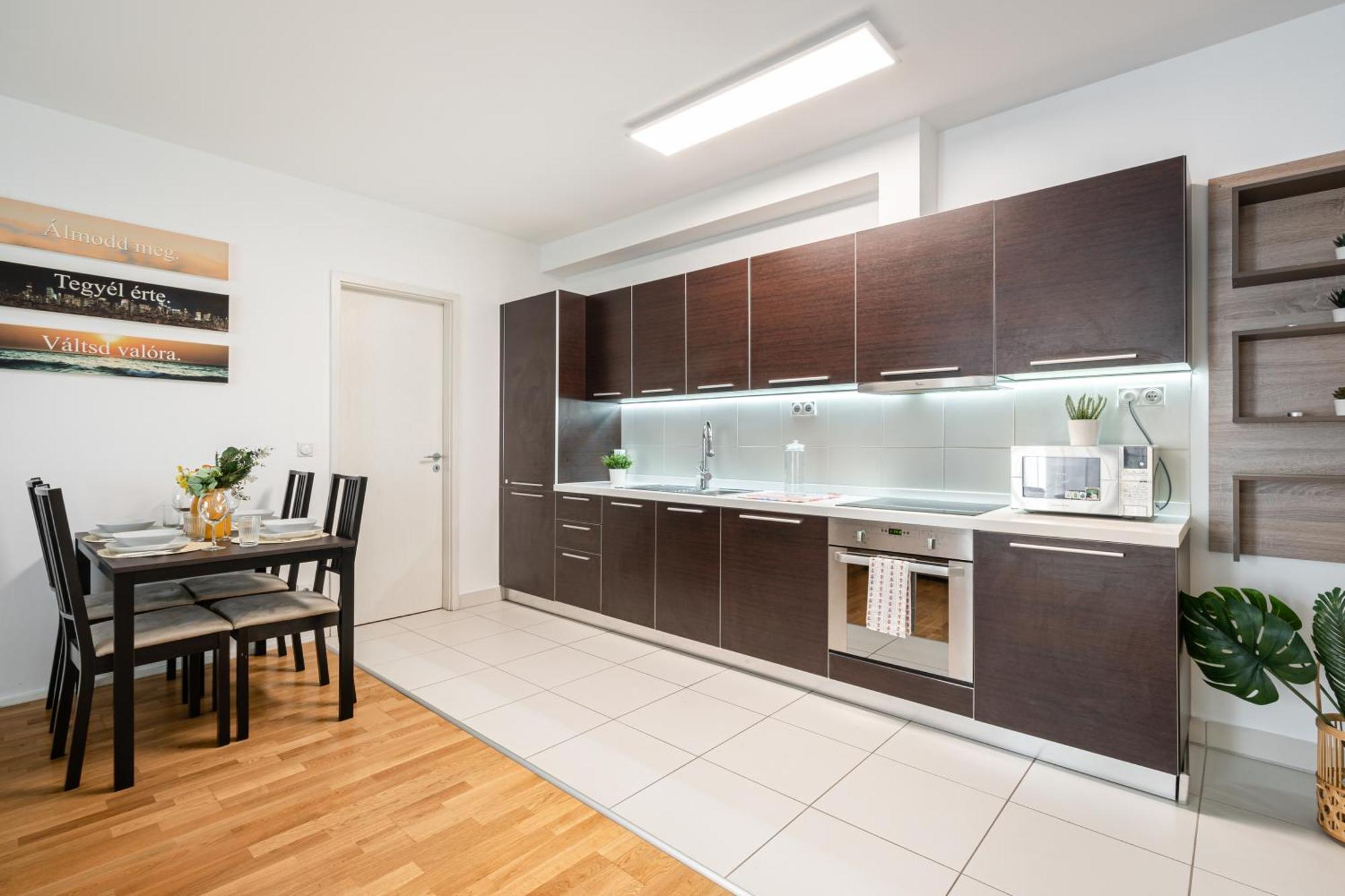 Home Of Serenity - 2 Bdr, Free Parking And Terrace Budapesta Exterior foto