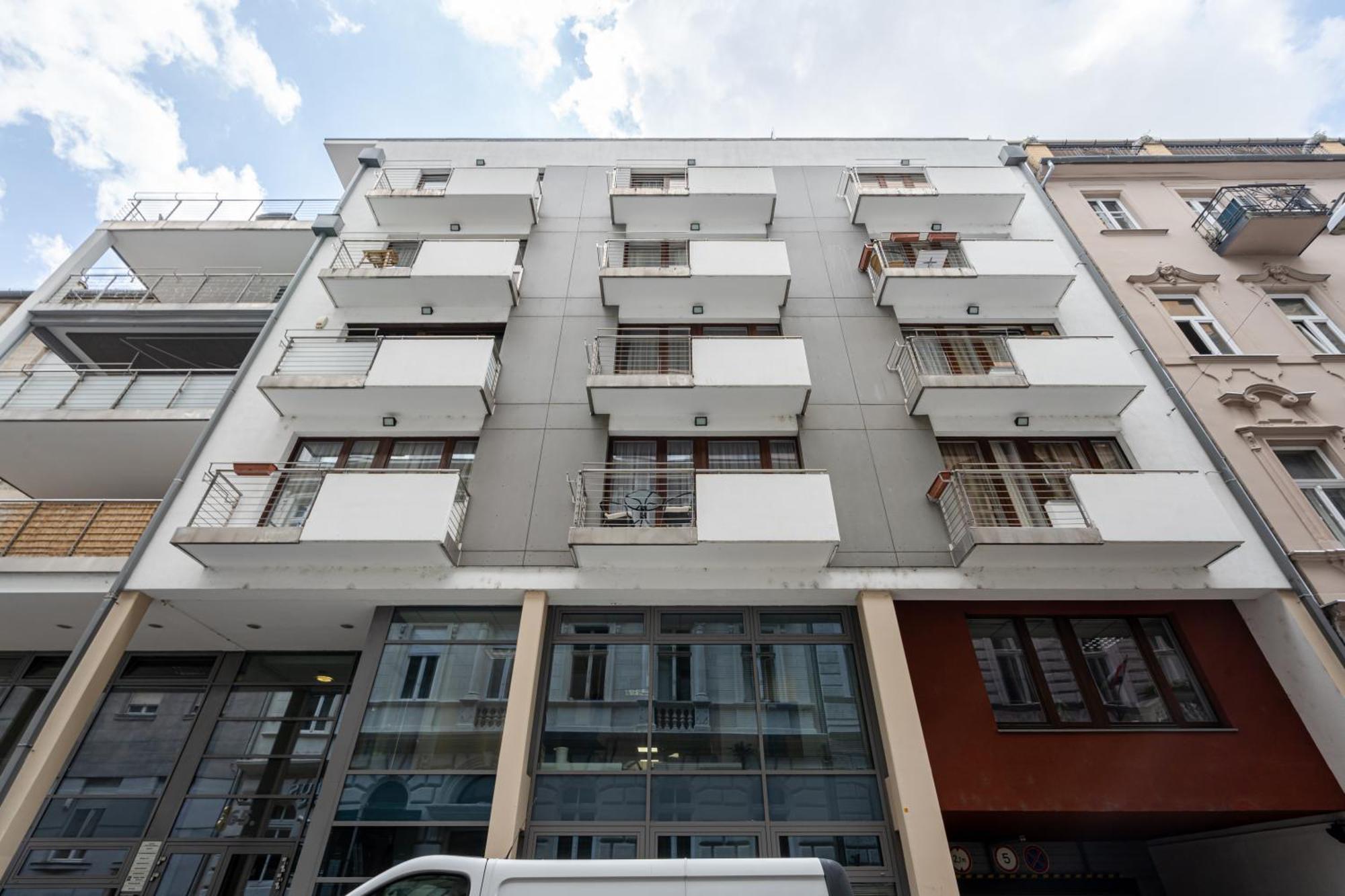 Home Of Serenity - 2 Bdr, Free Parking And Terrace Budapesta Exterior foto