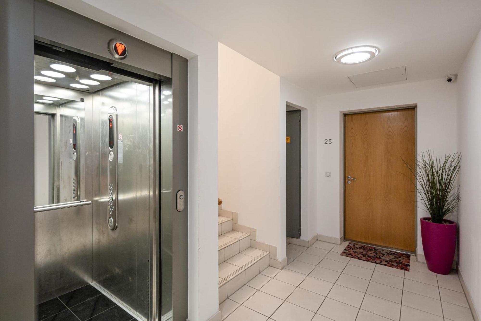 Home Of Serenity - 2 Bdr, Free Parking And Terrace Budapesta Exterior foto
